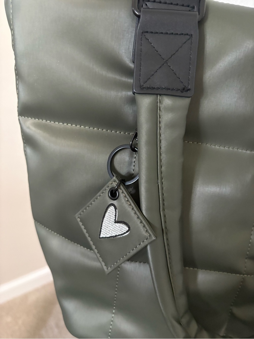 IHKWIP Checkmate Quilted tote - Picture 3 of 9